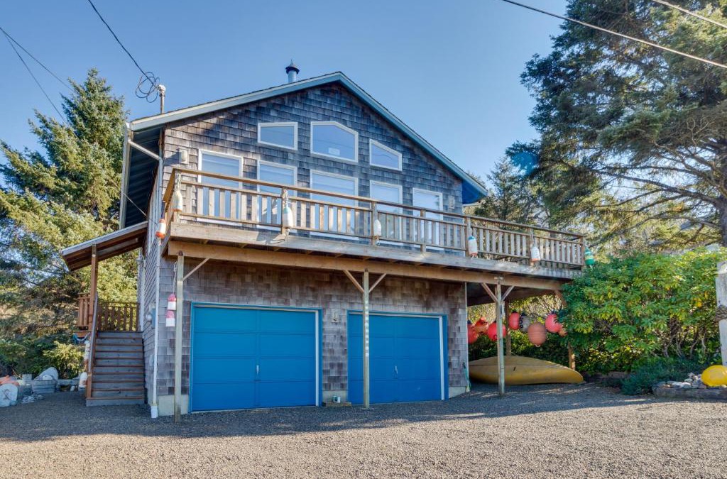 Cape Meares House | The Heron's Nest Vacation Rental