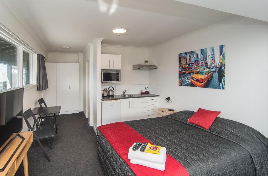 Timaru Central Hotel | The Hibernian Studio Apartments - 4 Latter Street