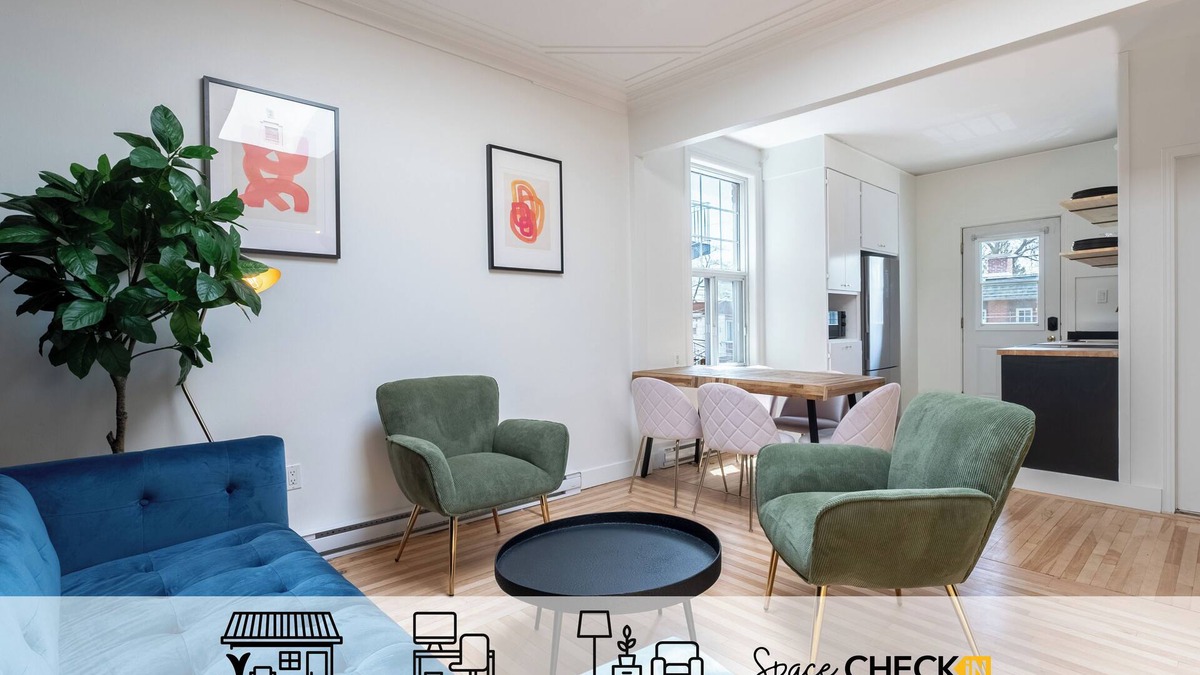 Ahuntsic-Cartierville Apartment | The Hibiscus | Office | WIFI | TV | Balcony | Park