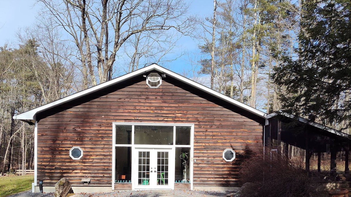 Saugerties Cottage | THE HIDDEN COTTAGE Private, Relaxing, Great Location, Has Everything You Need