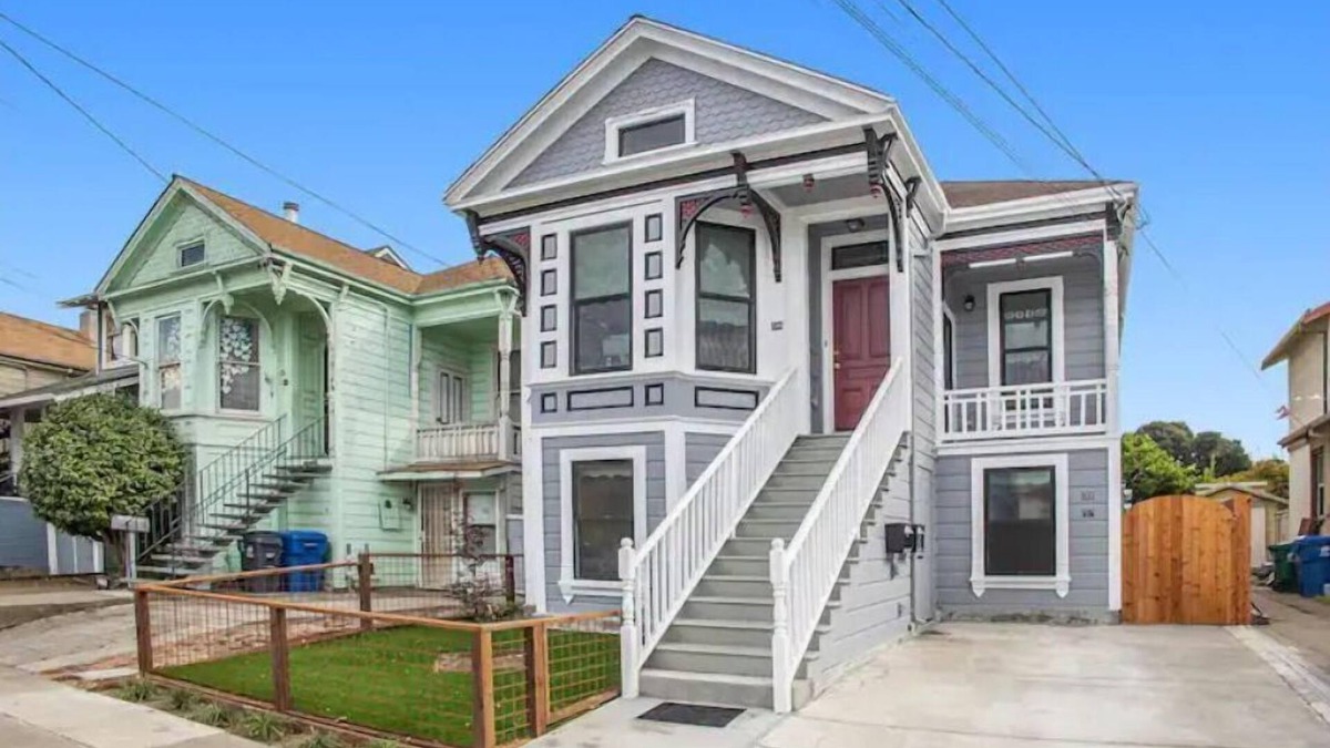 West Alameda House | The Hidden Gem- Pristine Renovated Flat Near Beach