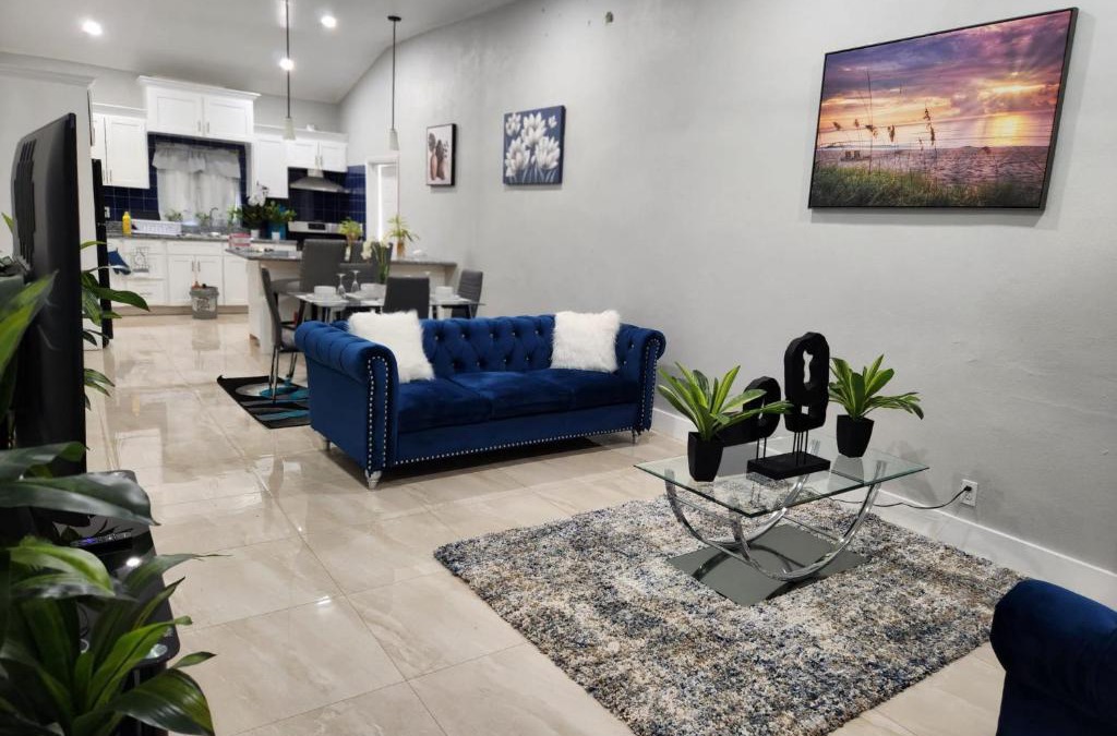 Nassau Apartment | The Hide Away