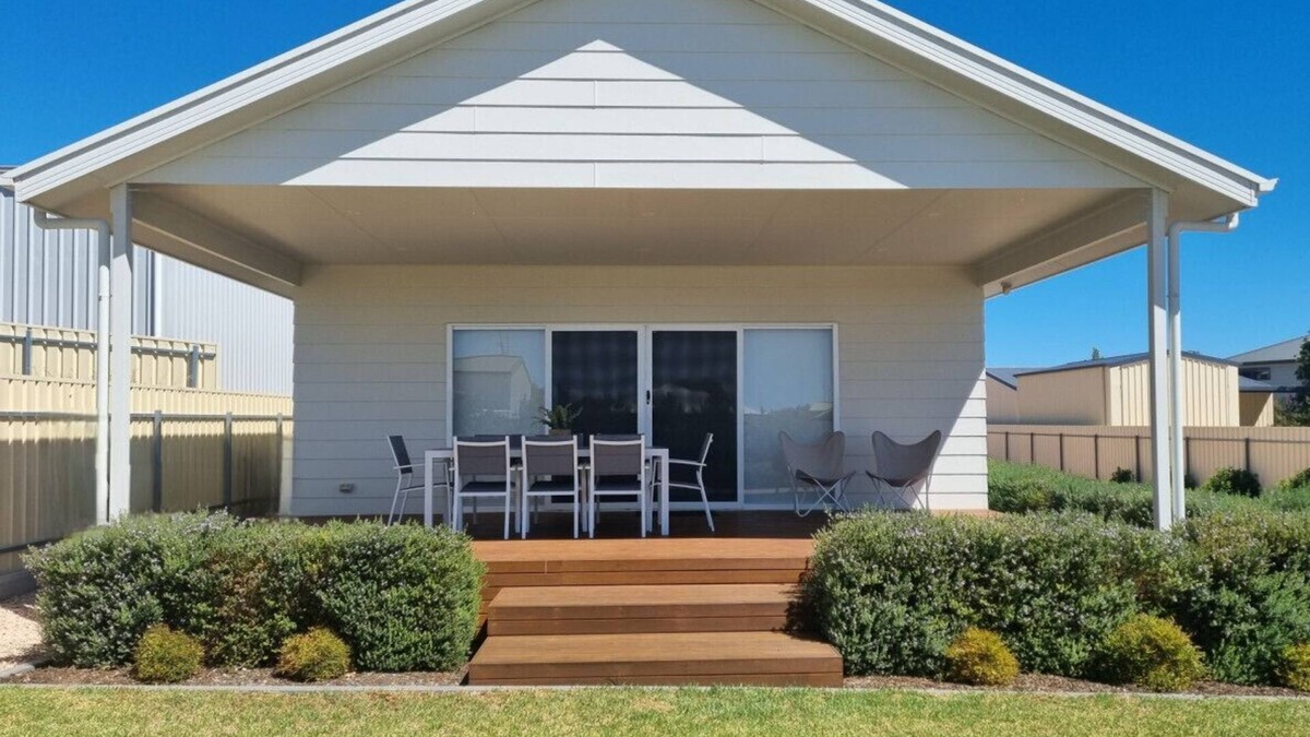 Moonta Bay House | The Hideaway - Charming 4 BR Home in Moonta Bay