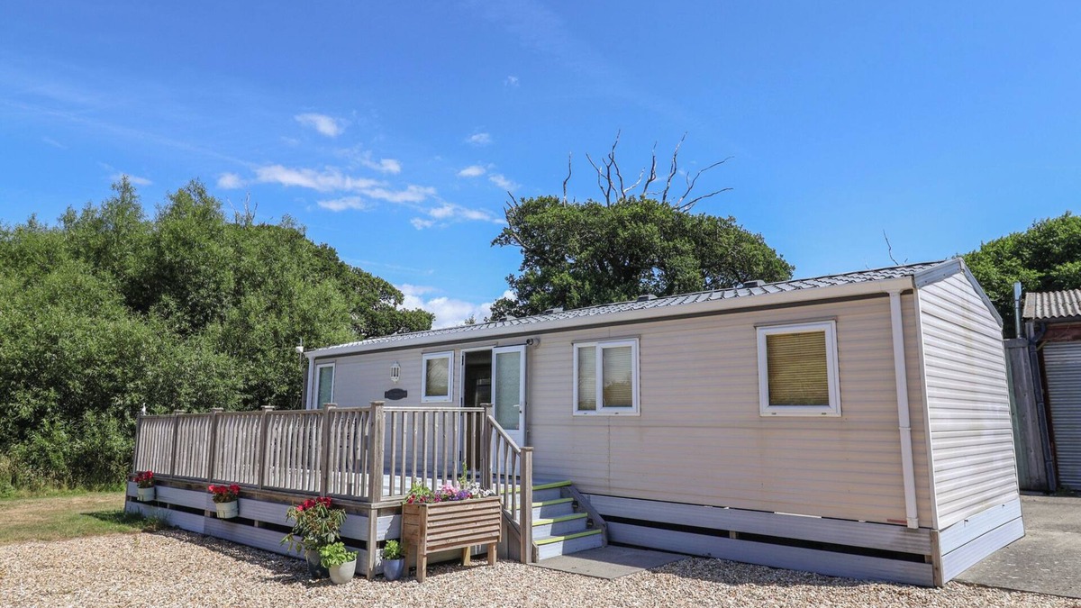 Portesham Cottage | THE HIDEAWAY, family friendly, character holiday cottage in Portesham