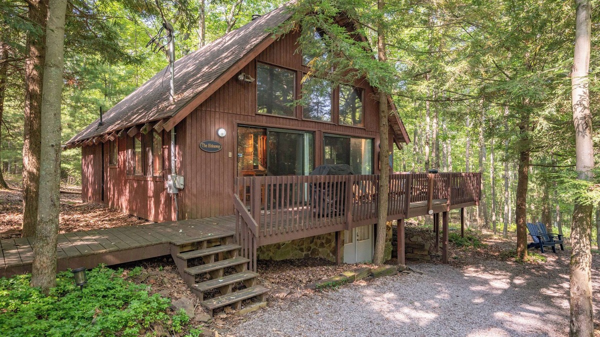Sky Valley House | The Hideaway: Lake Area, Outdoor Fireplace, Video Games, Hot Tub!