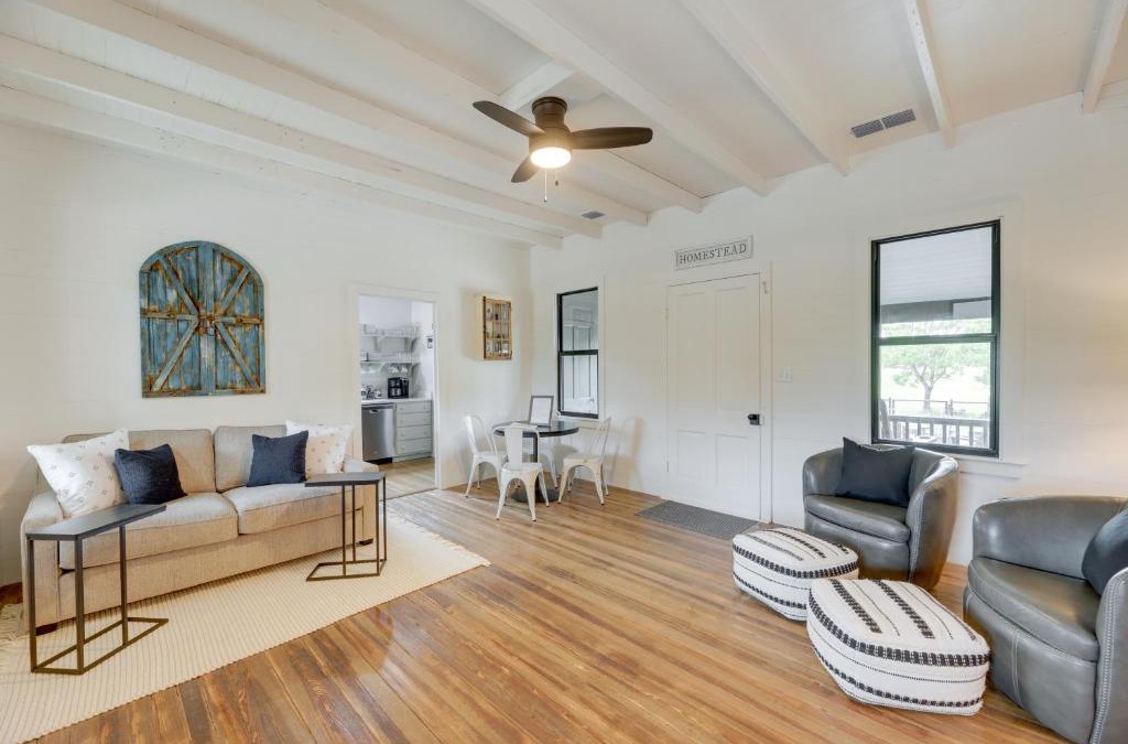 Schulenburg House | The Hideaway Secluded and Spacious Schulenburg Gem