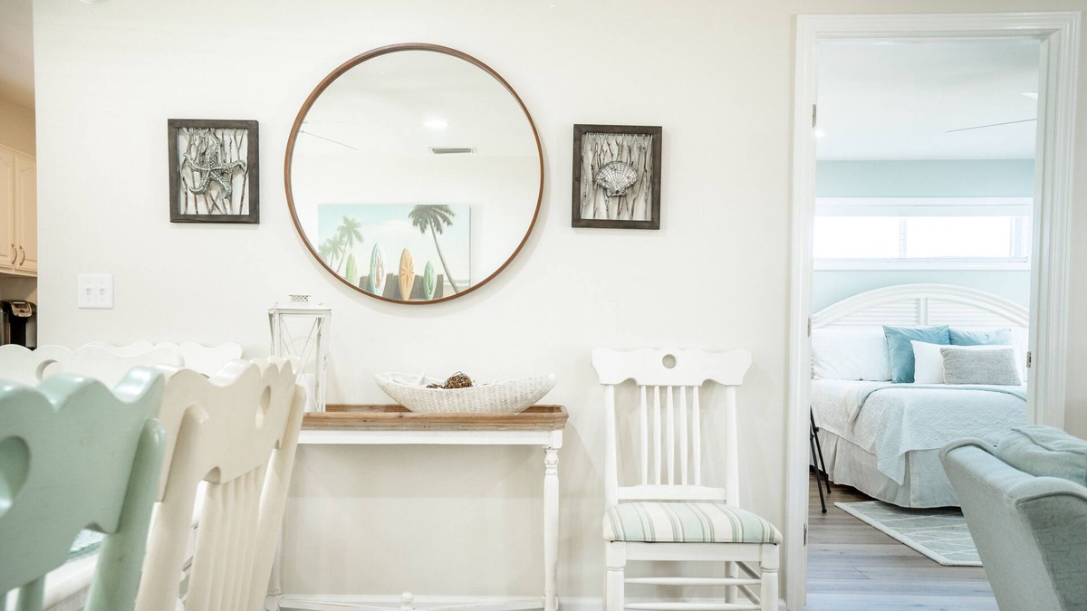 Bid-a-wee Beach House | The Hideaway in BidaWee | 2 minute walk to Private Beach Access | Close to Frank Brown Park