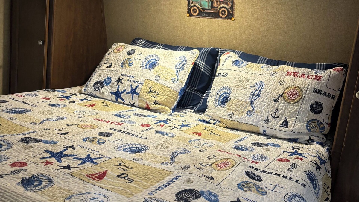 Stephenville House | The Hideout - Charming RV in town, minutes away from Tarleton University
