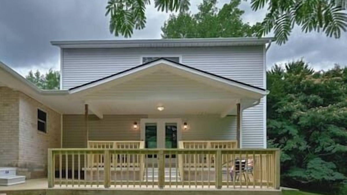 Mena House | The Hideout In Beautiful Mena Arkansas