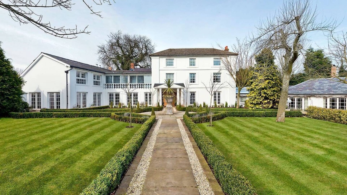 Pipe Gate House | The High House - A Luxurious Georgian Country House.