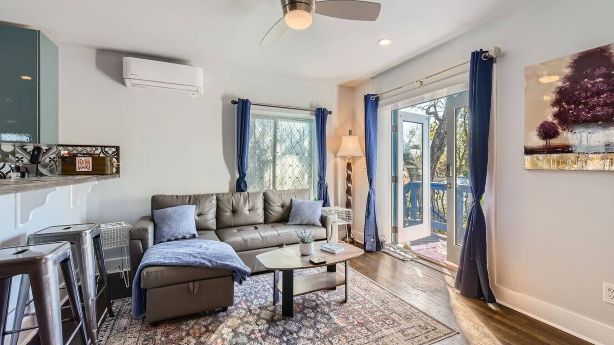 Georgetown Cabin | The Higher Grounds - Poolhouse near the Georgetown Square!