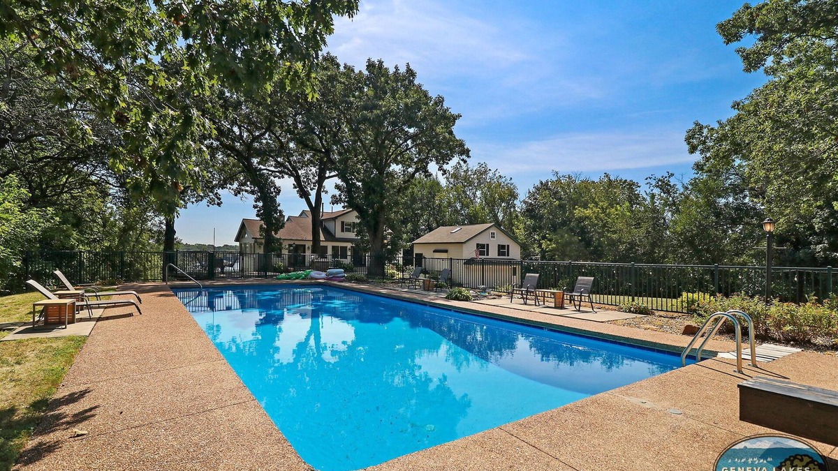 Twin Lakes House | The Highland House - Heated Pool, Lake Elizabeth Pier, Game Room! Perfect for families and groups