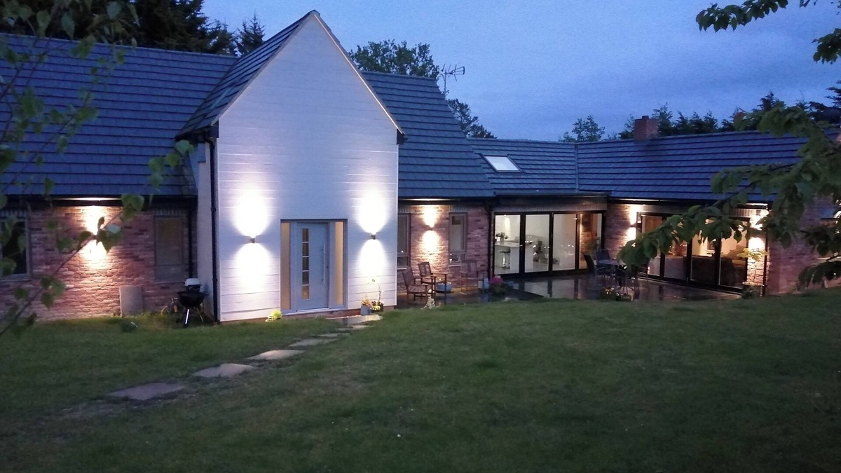 Newmarket House | The Highlands, 5 bed 5 bath, large spacious house