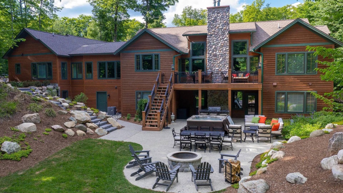 Harbor Springs House | The Highlands - Brand New Beautiful Addition - 7 Bedrooms, Ski-In/Ski-Out!