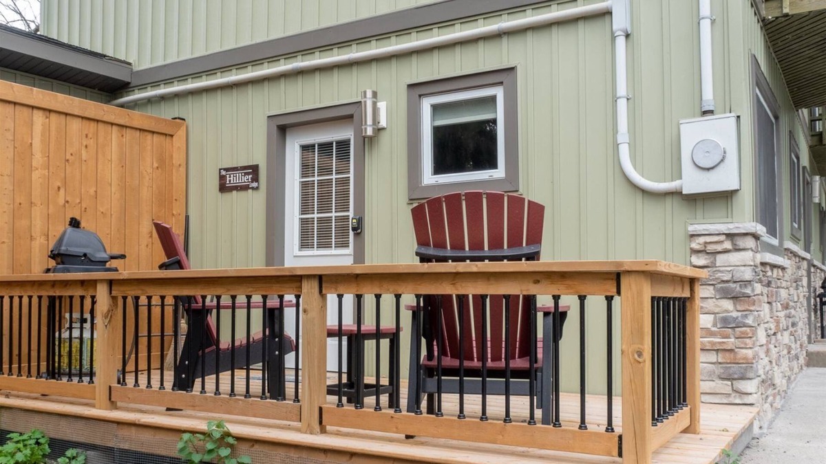 Prince Edward Cottage | The Hillier-PEC waterfront stay