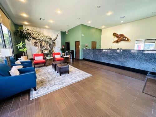 Eagle Rock Hotel | The Hills Inn Eagle Rock - Near Old Town Pasadena