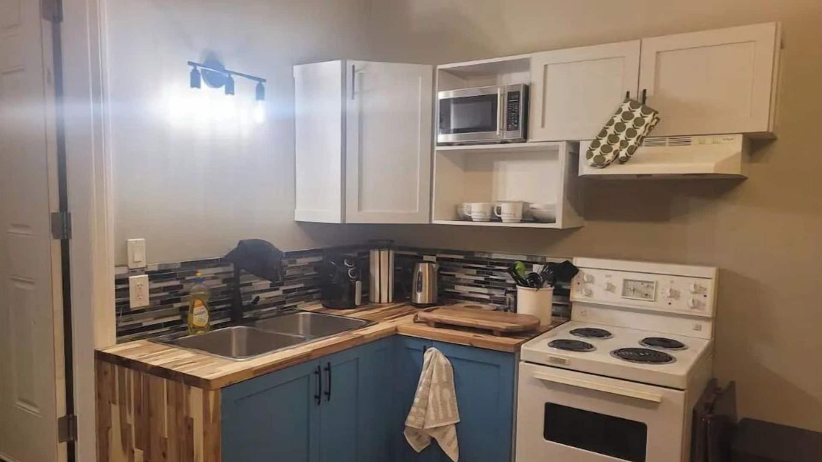 North Cowichan Apartment | The Hilton Guest House