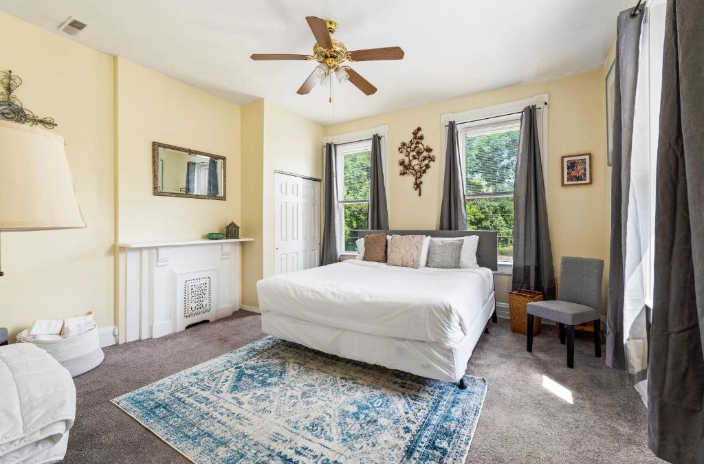 Corryville Apartment | The Hilton House - Close to Everything