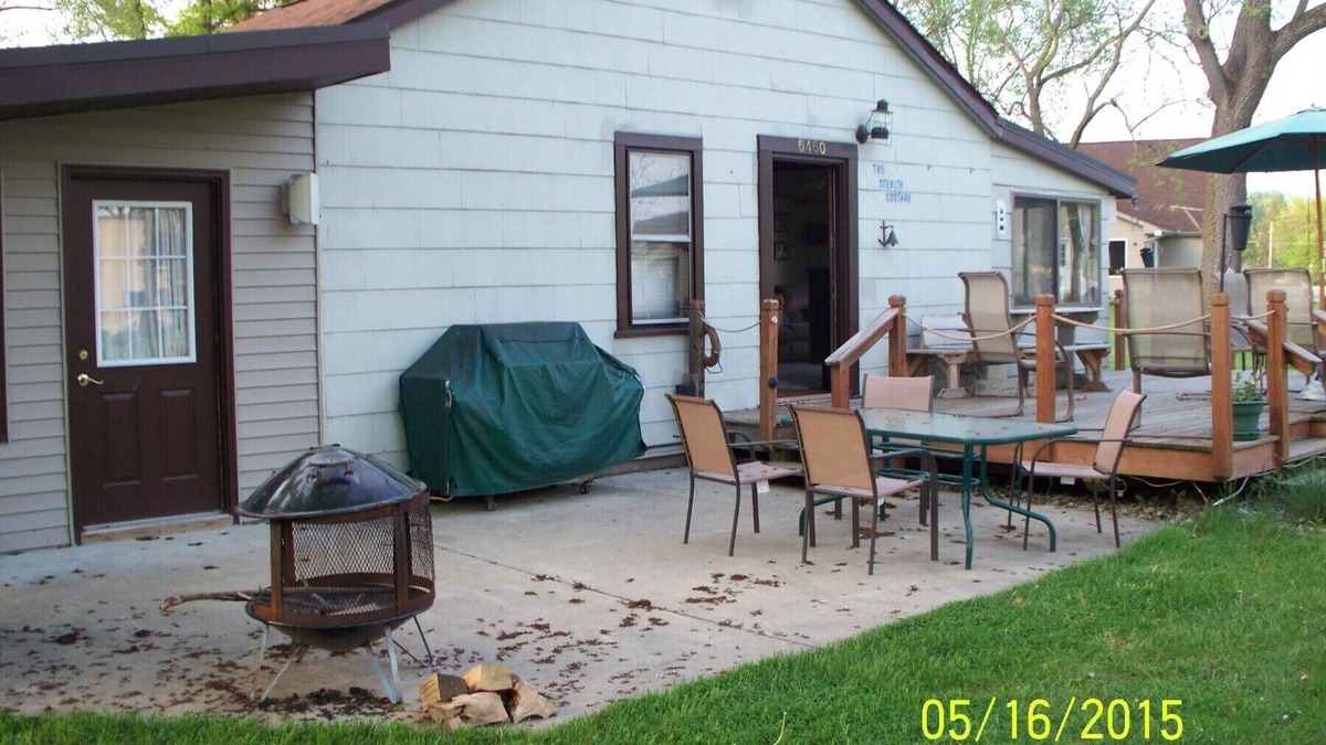 Paw Paw Lake Cottage | The historic Stealth Cottage on Paw Paw Lake! Memorial and Labor Day available