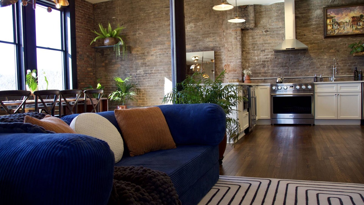 Wheeling Apartment | The Historic Berry Loft