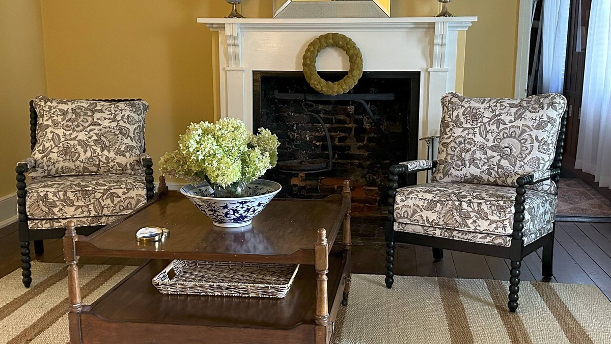 Elkton Apartment | The historic Mitchell House, built in 1769, in the heart of downtown Elkton.