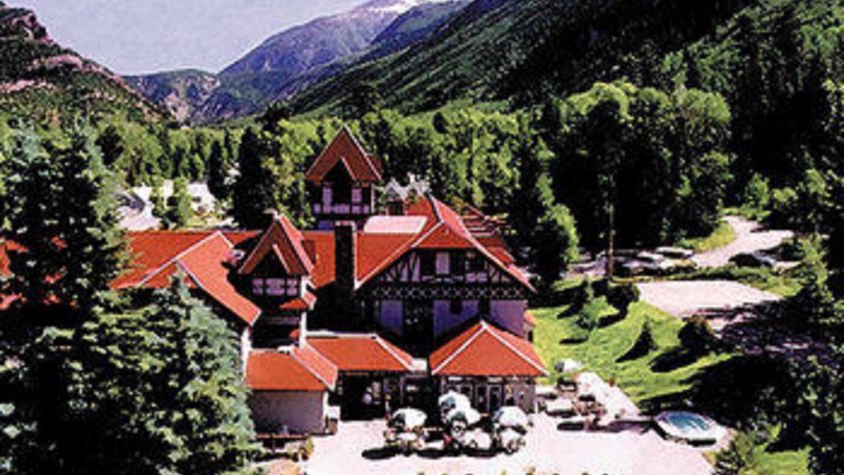 Redstone Hotel | The Historic Redstone Inn