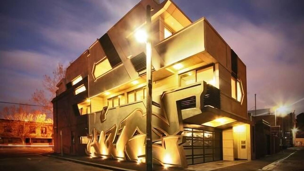 Carlton Apartment | The Hive Graffiti Apartments