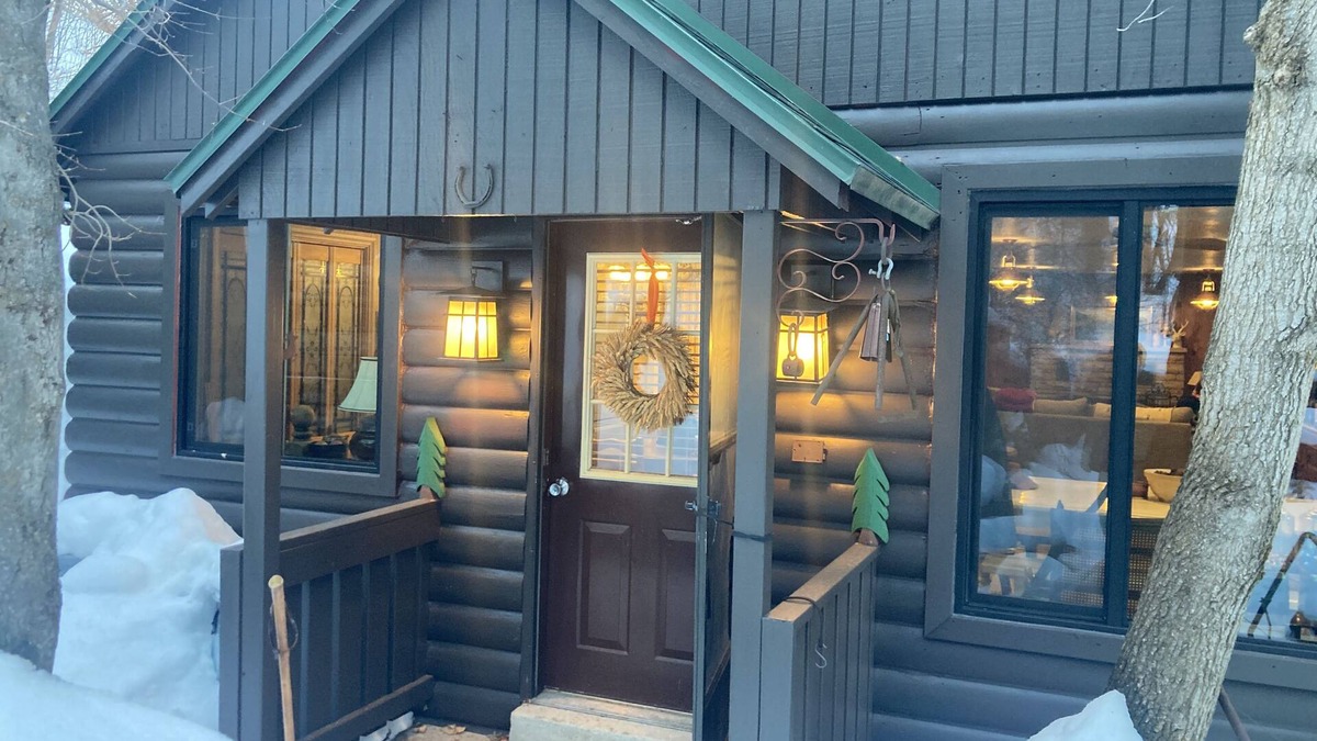 Snowbird Cabin | "The Hive" Off Grid Cabin close to SLC and Park City in Parleys Canyon, Peaceful