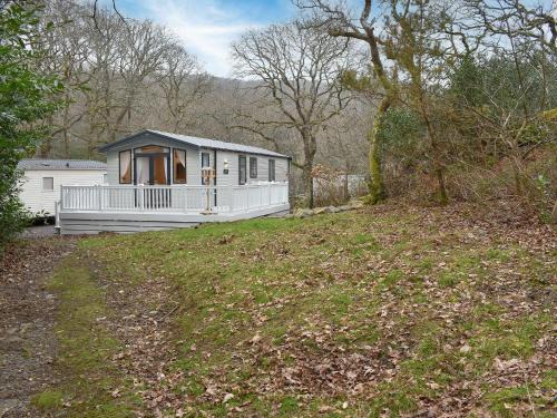 Prenteg House | The Hollies Lodge