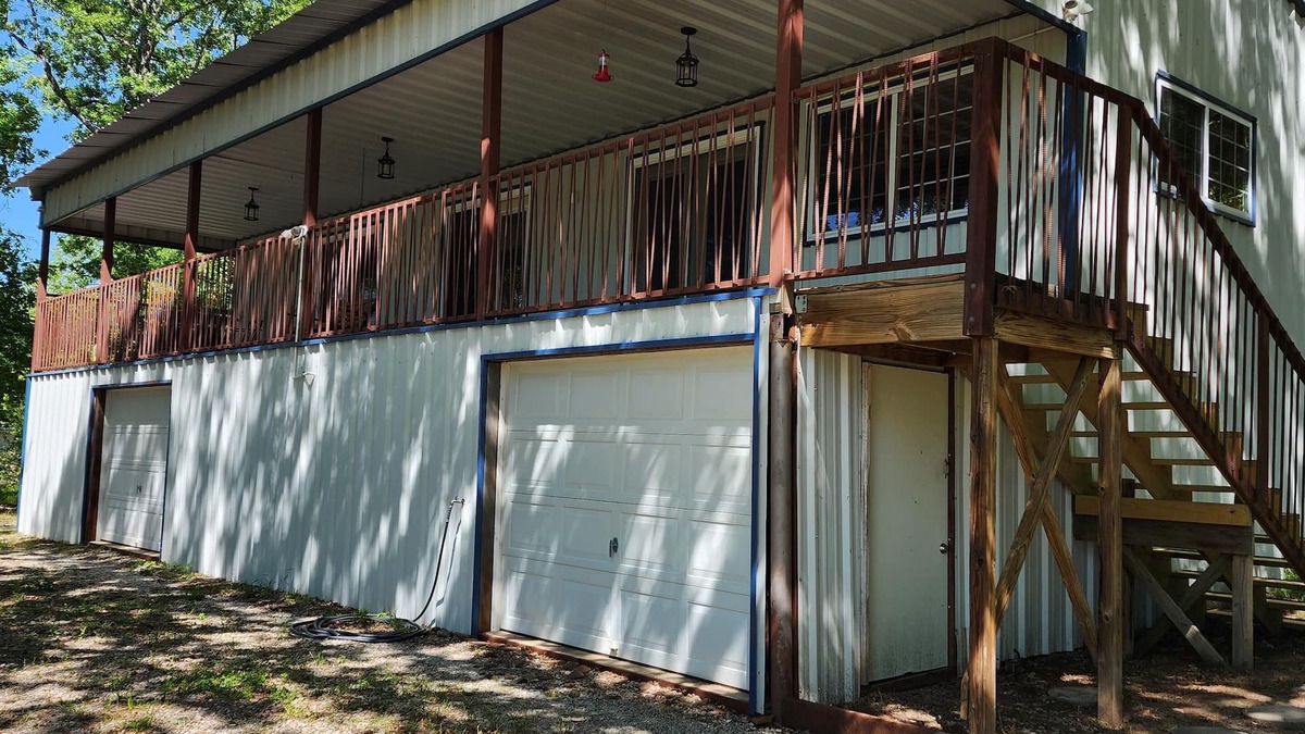 Gober House | The home is lakefront, perfect! From the roadside, it's nearly impossible to see