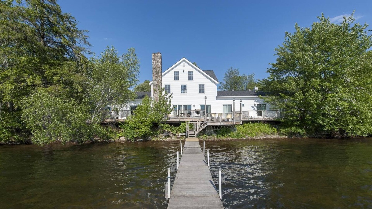 Kauneonga Lake Villa | The Homestead: 14 bedroom lakehouse in scenic Catskills town by Red Cottage Inc.