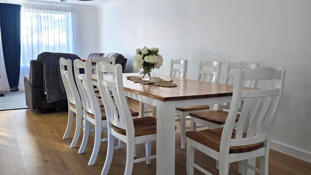 Forest Lake House | The Homestead in Forest Lake - Sleeps 8 - may include 1 Pet by request only.