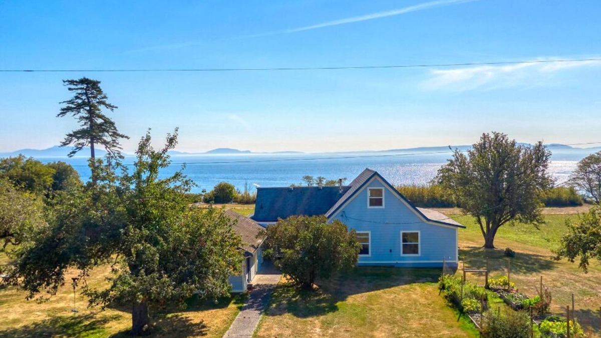 Point Roberts House | The Homestead on the Point