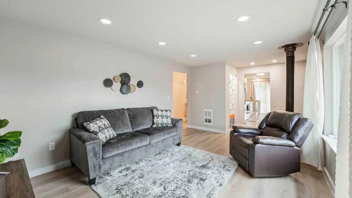 Lacey House | The Homey House close to Everything!