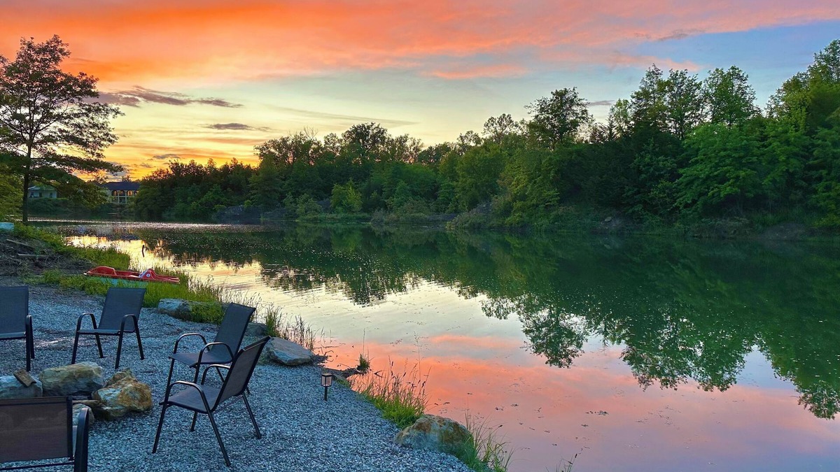 Pittsburg House | {The Honey Pitt} great fishing & 2 miles from Pittsburg State University