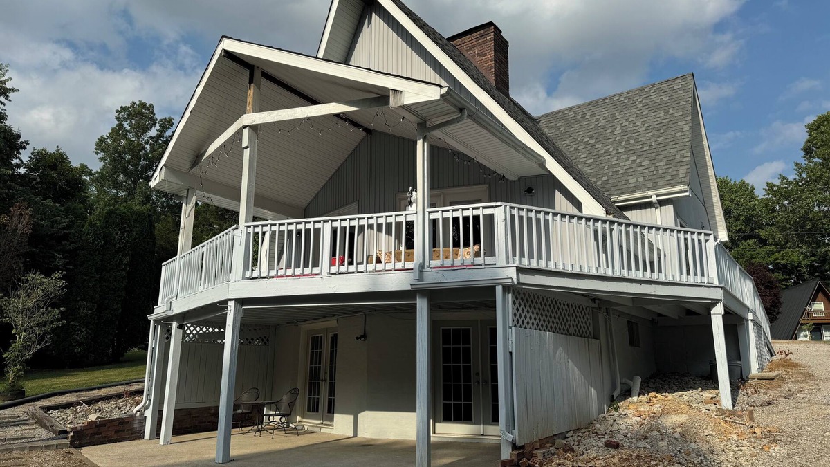 Lucas House | The Honey Pot! Barren River Quiet Living!
