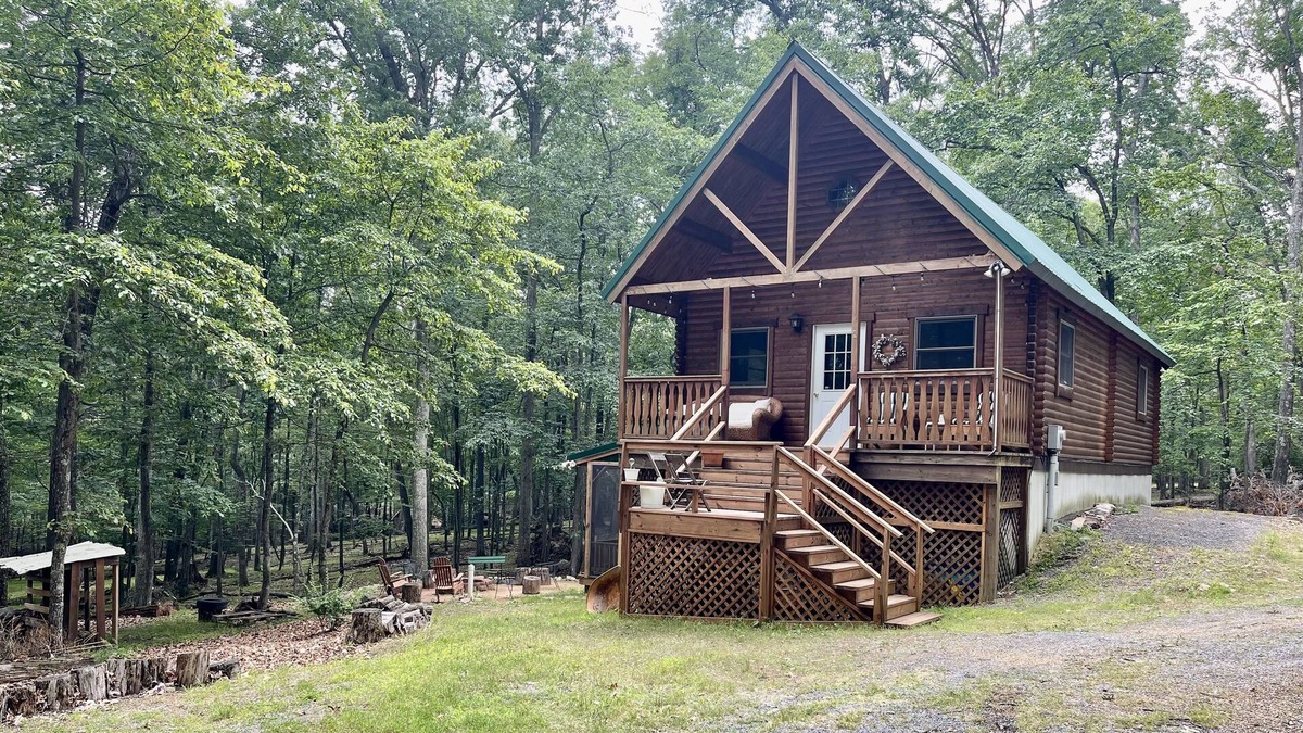 Great Cacapon Cabin | The Honey Pot! Cozy cabin with beautiful Cacapon River access