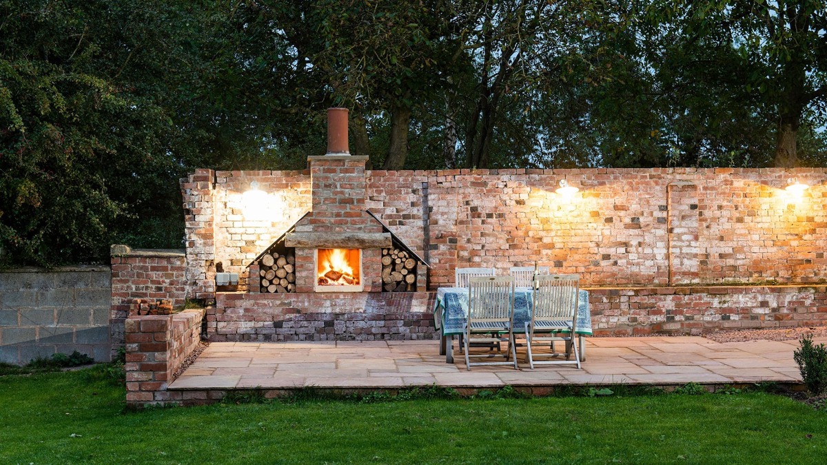 Leominster Apartment | The Hop Kiln and The Hayloft are two unique and attractive holiday lets