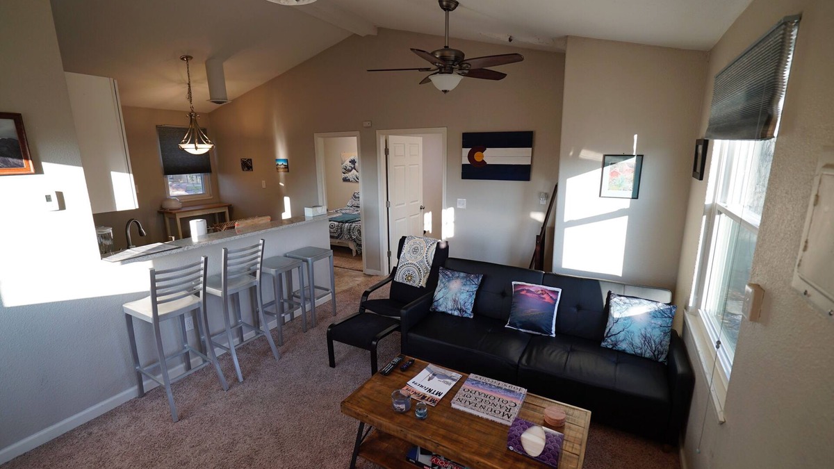 South Westminster House | The hostel: Access Denver, Boulder, and the Rockies