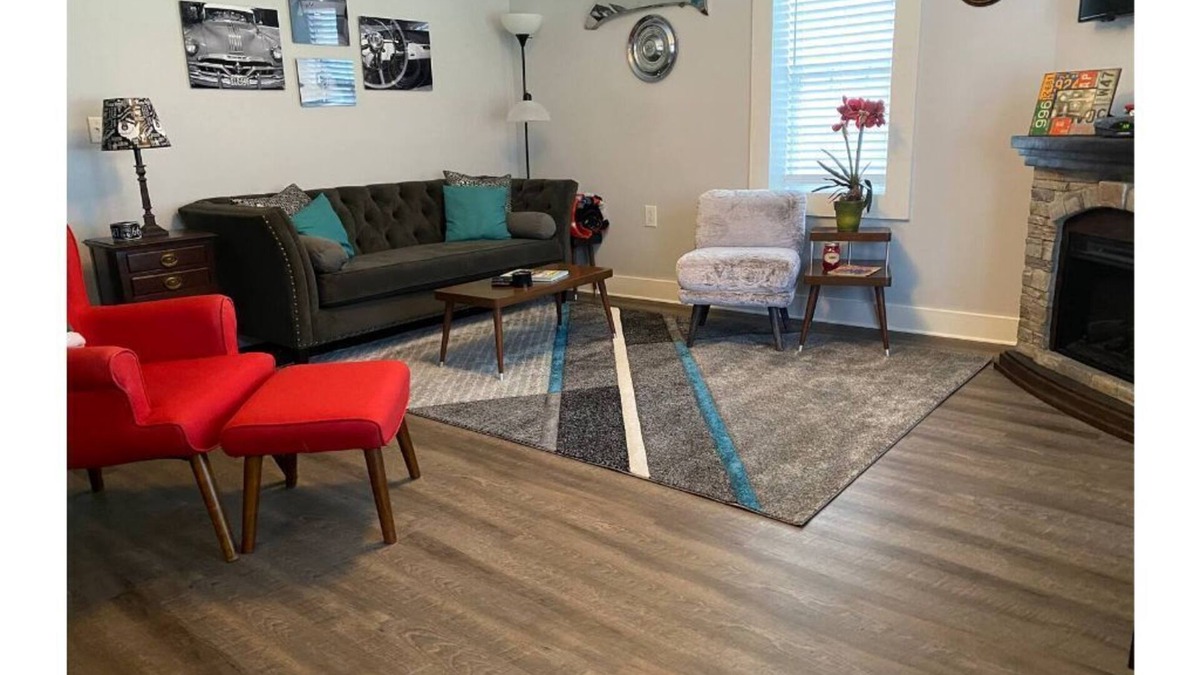 Williamston Apartment | The Hot Rod Suite at Snooze and Cruise Apartments