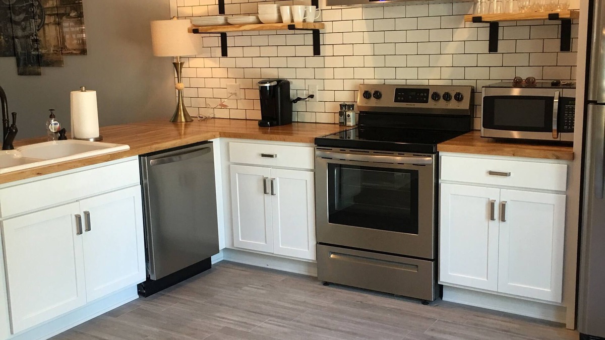 Jonesboro House | The Hotel at Huntington Square