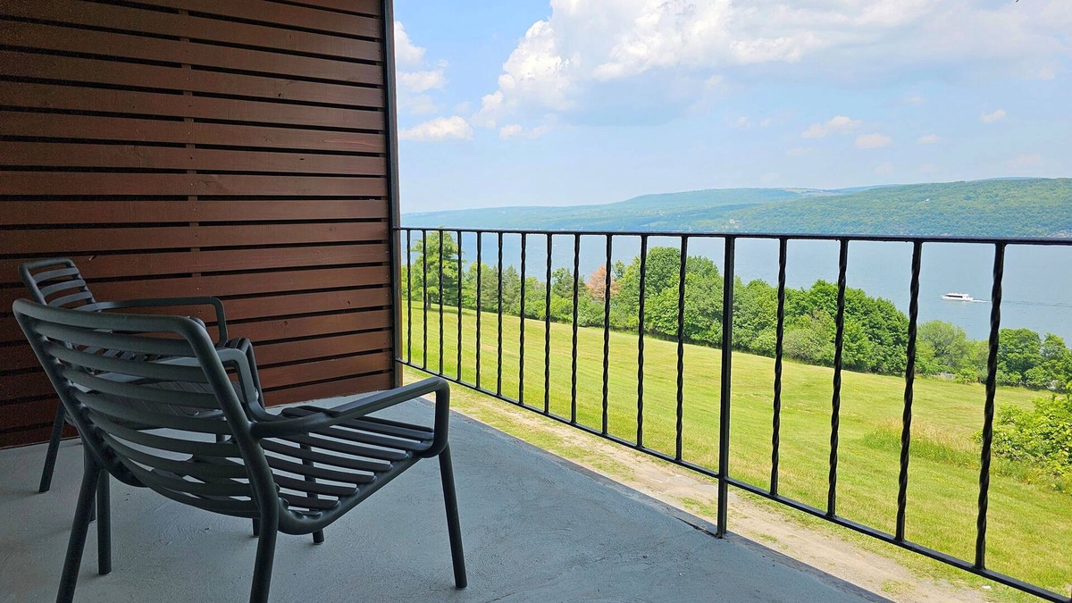 Watkins Glen Hotel | The Hotel Laurel at Seneca