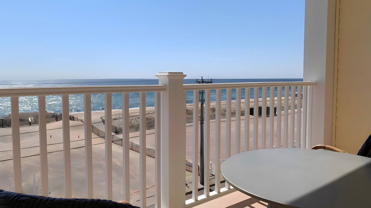 Misquamicut Hotel | The Hotel Maria