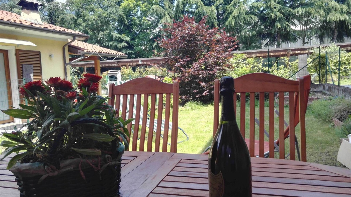 Pisogne Villa | The house a stone's throw from the lake .