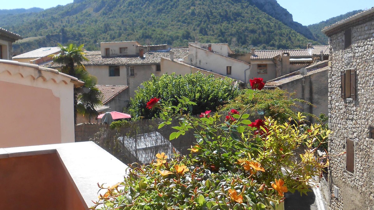 Buis-les-Baronnies House | The House behind the Fountain