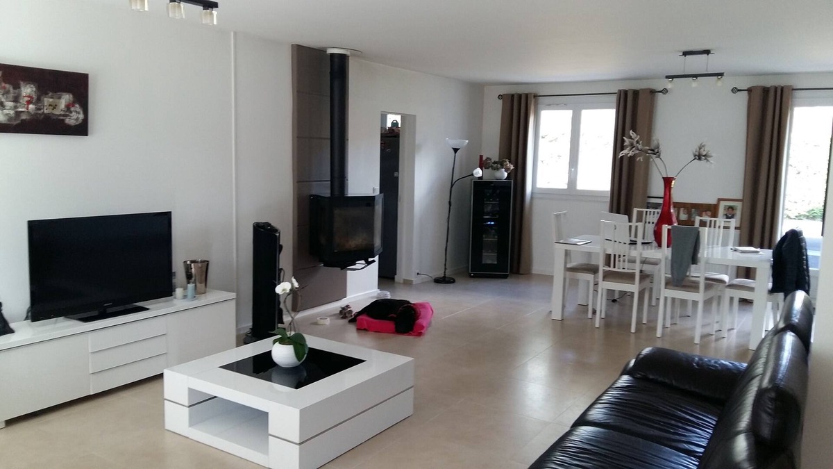 Mennecy House | The house benefits from a large garden, swimming pool it is located 35 KM from PARIS