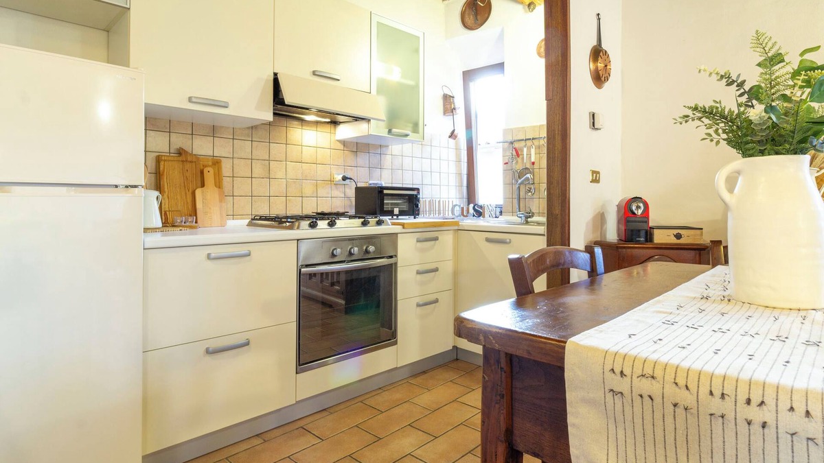 Castelnovo ne' Monti Apartment | The house in the village
