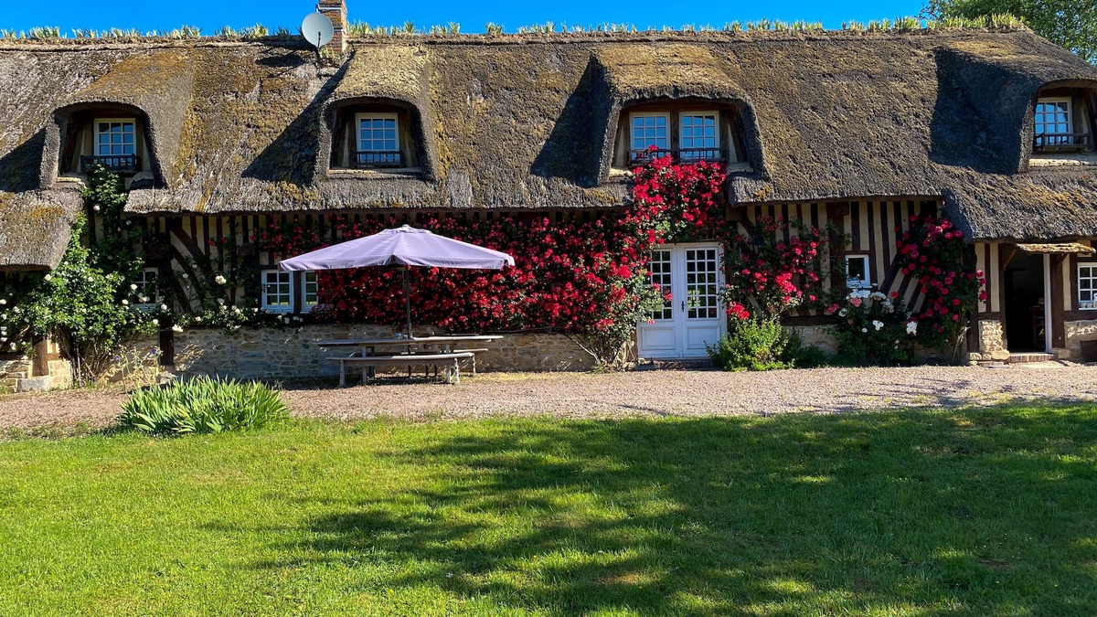 Sainte-Famille-en-Auge House | The House of Rond Buisson