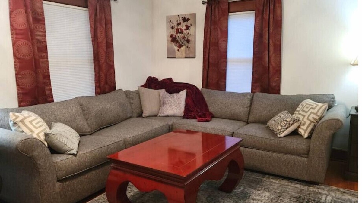 Binghamton House | The House of Zenn