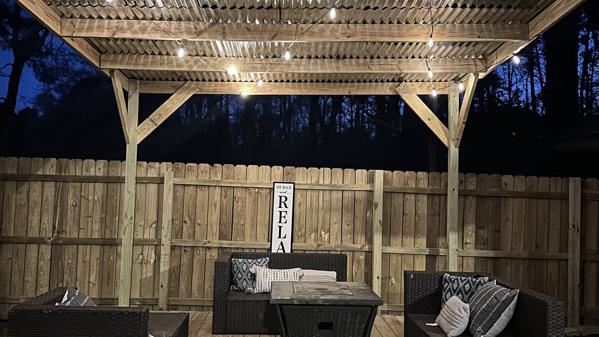 Nacogdoches House | The House on East Main: 5 mins to downtown and 5 mins to SFA University